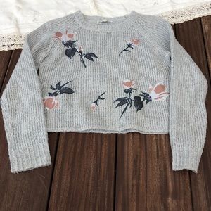 Woven heart sweater with flowers